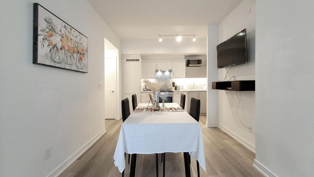 Lovely 3 Bedrooms In University Of Toronto Zewnętrze zdjęcie