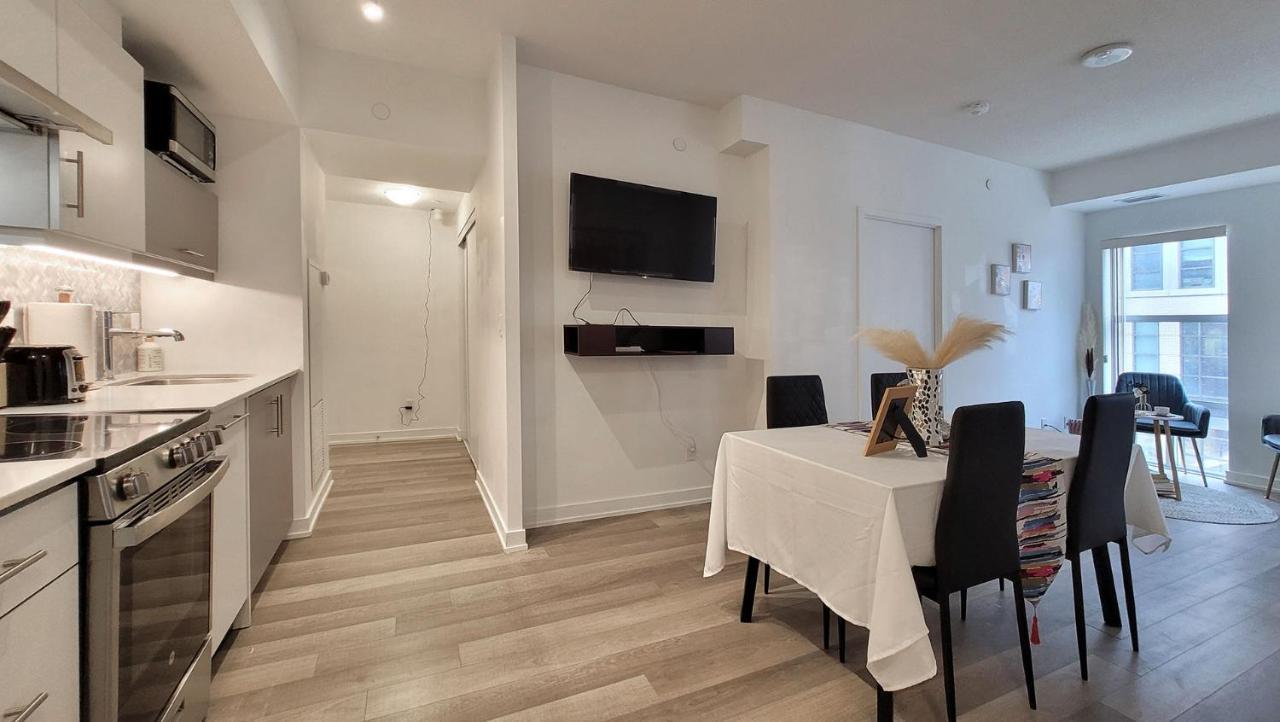 Lovely 3 Bedrooms In University Of Toronto Zewnętrze zdjęcie