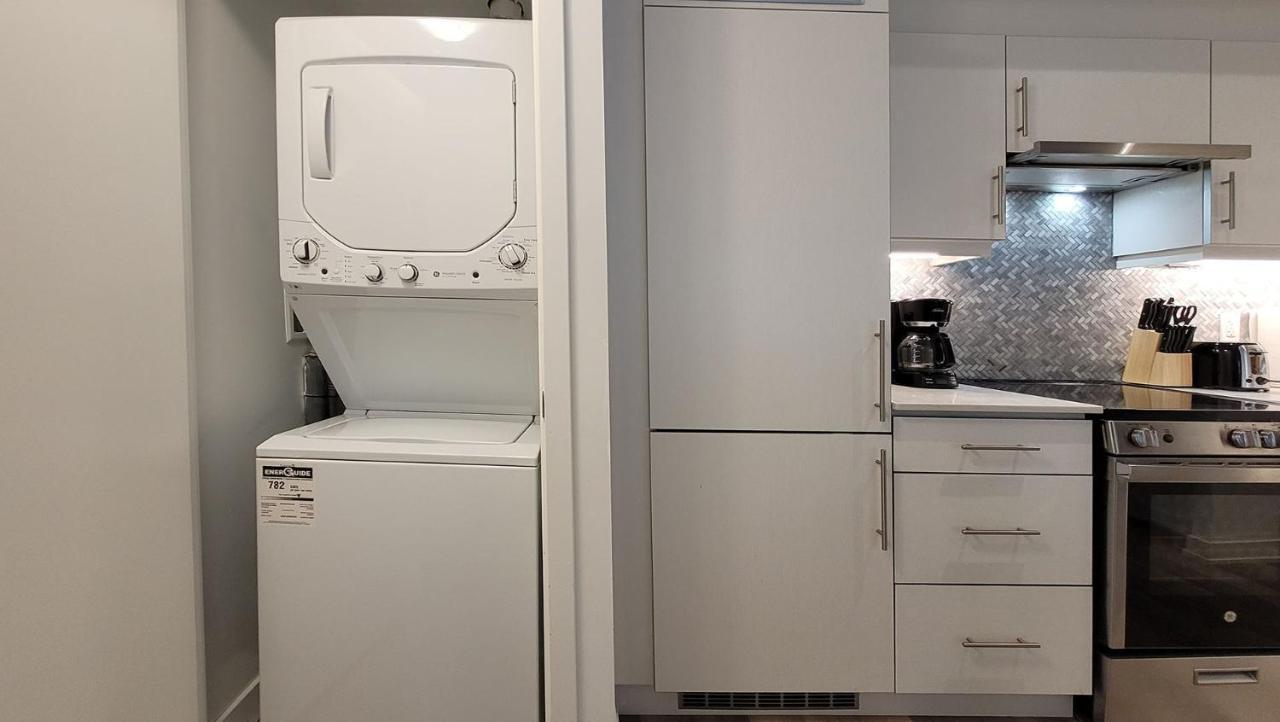 Lovely 3 Bedrooms In University Of Toronto Zewnętrze zdjęcie