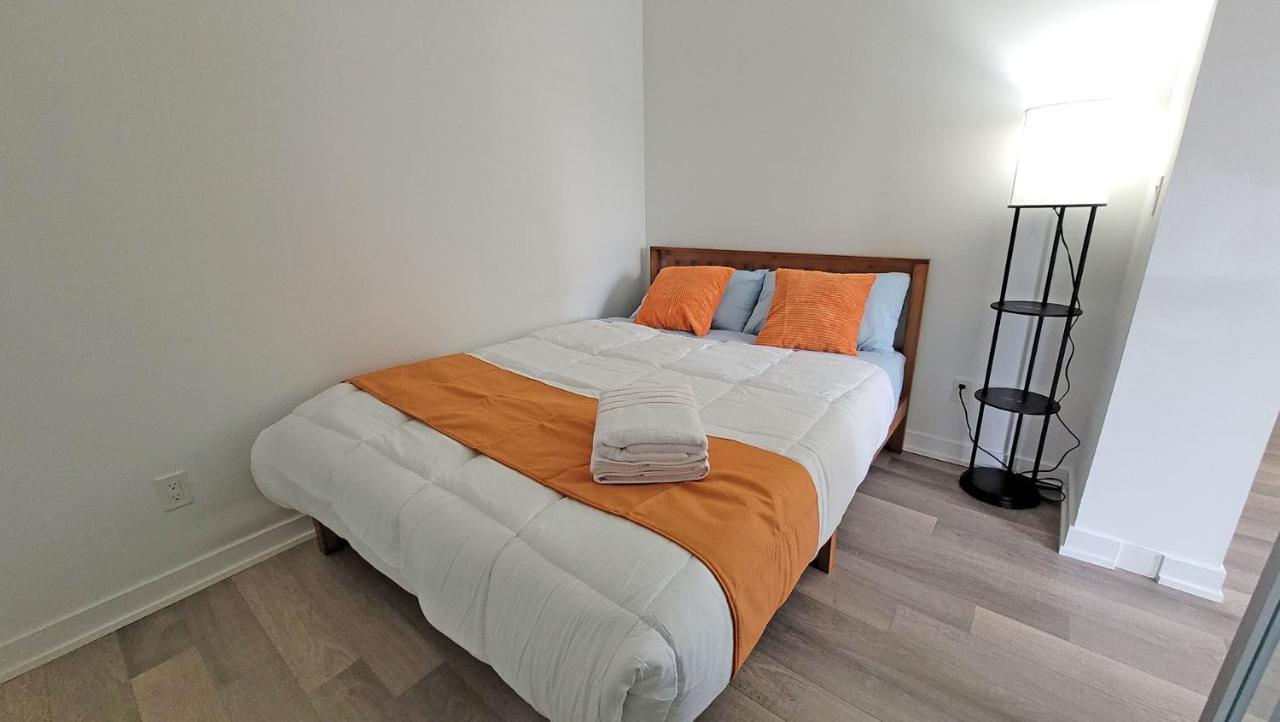 Lovely 3 Bedrooms In University Of Toronto Zewnętrze zdjęcie